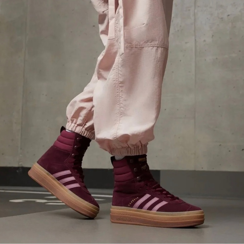 New Adidas Gazelle Boots Maroon Gum ID6882 Women’s Sz 7.5